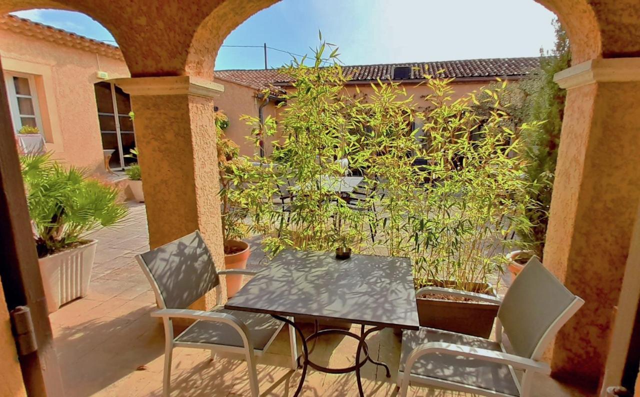 Le Fabian Des Baux Hotel ภายนอก รูปภาพ